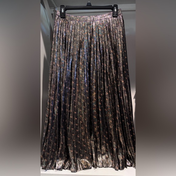 Vineyard Vines Metallic Pleated Midi Skirt - Picture 6 of 7